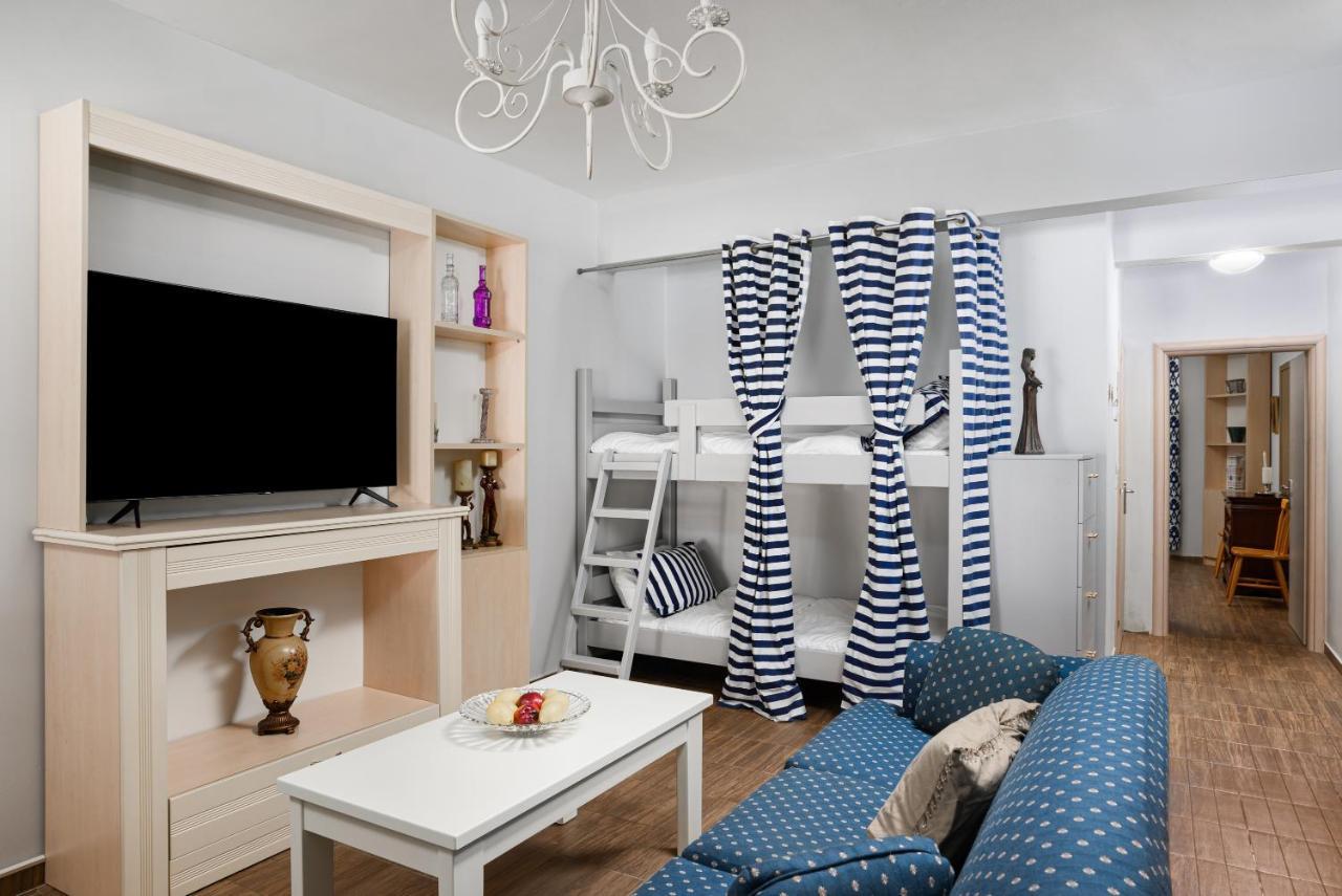 Walk 2 The Beach; Ammoudara Apts Gazi